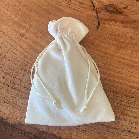 Floral Crystal and Pearl Hair Pin - Picture 4 of 7